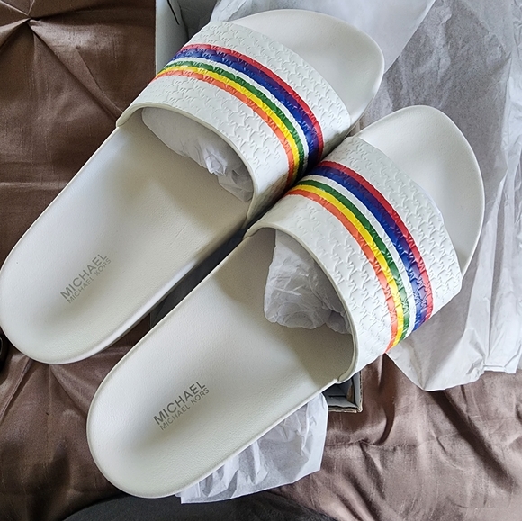 Michael Kors Slides - Picture 1 of 5